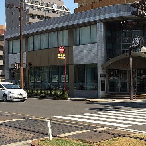 金融機関 鹿児島銀行荒田支店。横断歩道渡ればすぐです。