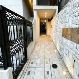 ルフォンT平之町 デザイナーズテナント 鹿児島中央駅から繁華街天文館の中間に位置する。アクセス良好な閑静な住宅街に建つデザイナーズマンション。