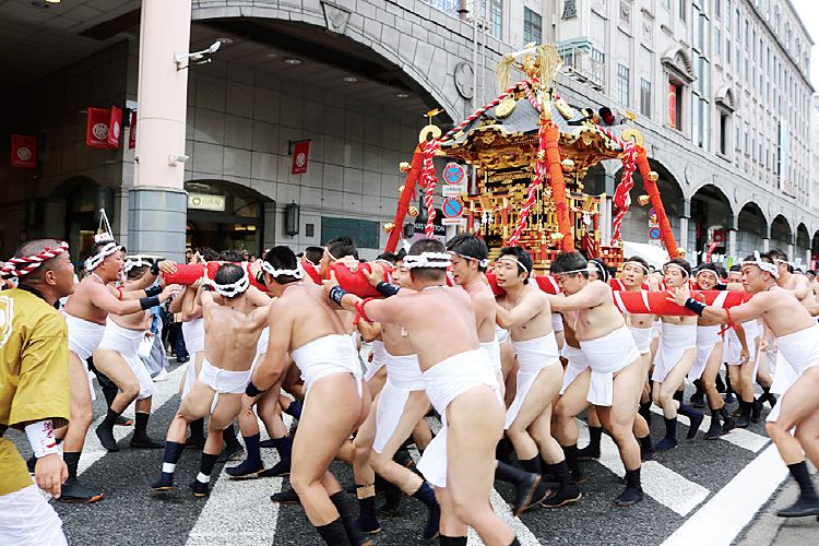 鹿児島の祇園祭り“おぎおんさあ”。勇壮な祭りが今年も開催です。